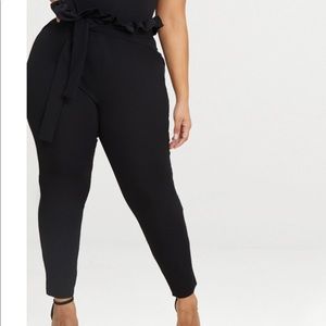 Pretty Little Thing NWT Paperbag Skinny Trousers black Size 18